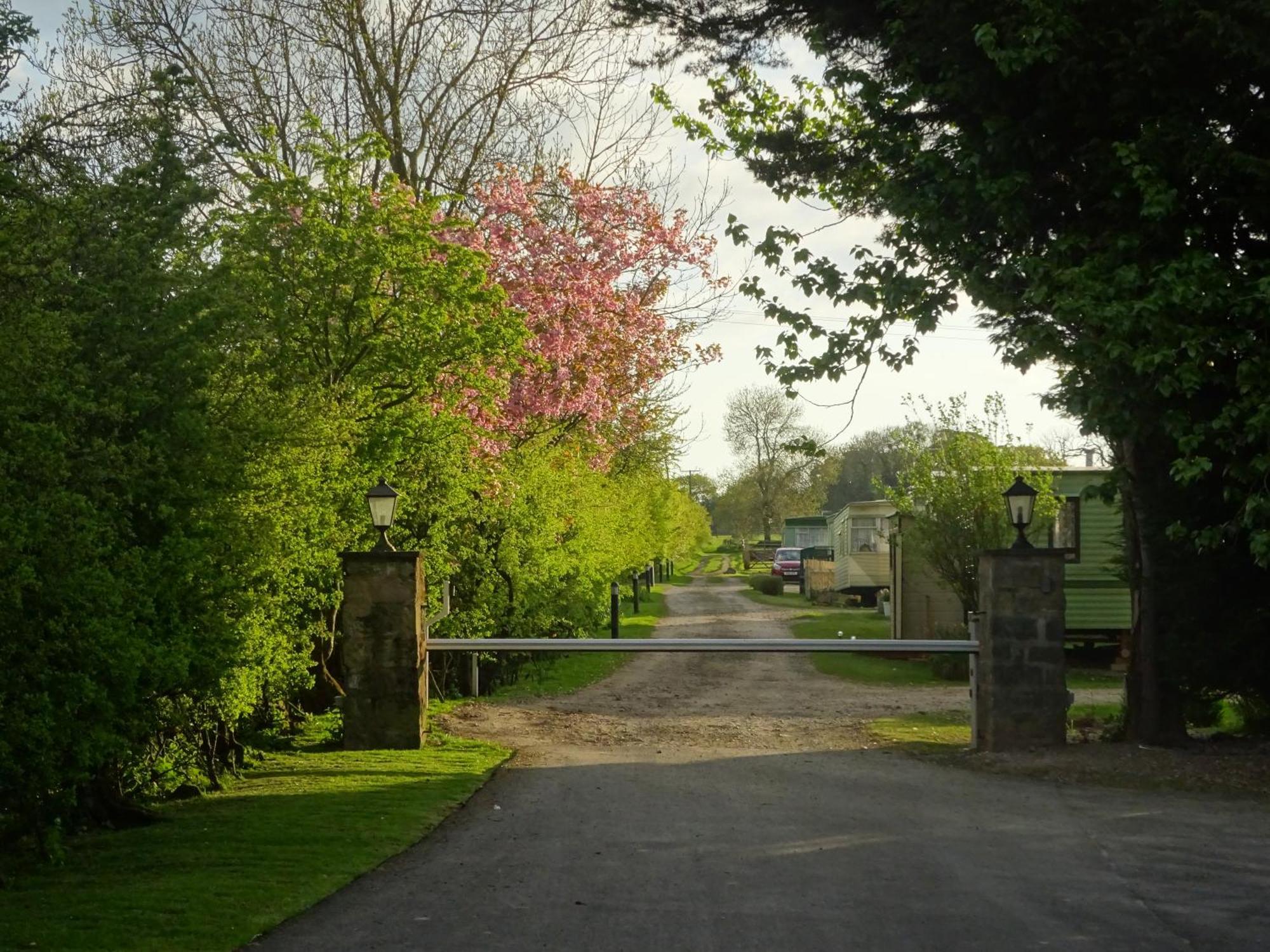 Chequers Inn Harrogate Kültér fotó
